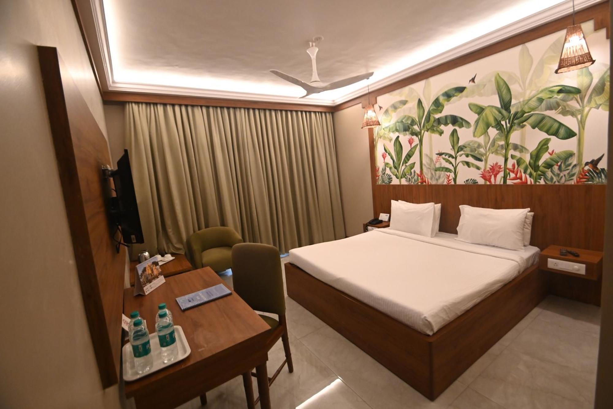 Rns Residency Sea View Hotel Mavalli Ngoại thất bức ảnh