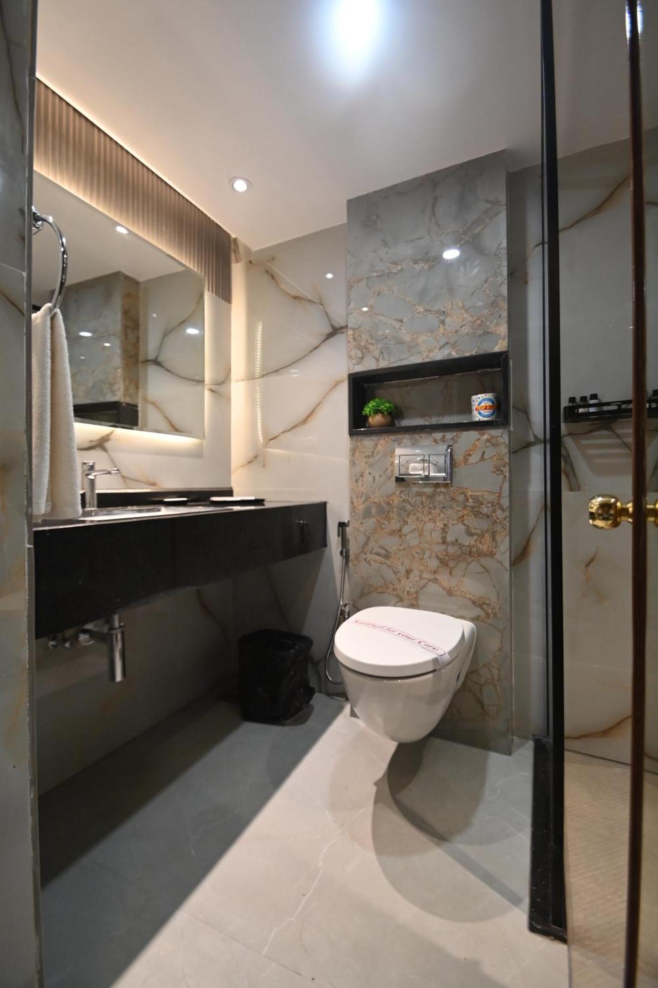 Rns Residency Sea View Hotel Mavalli Ngoại thất bức ảnh