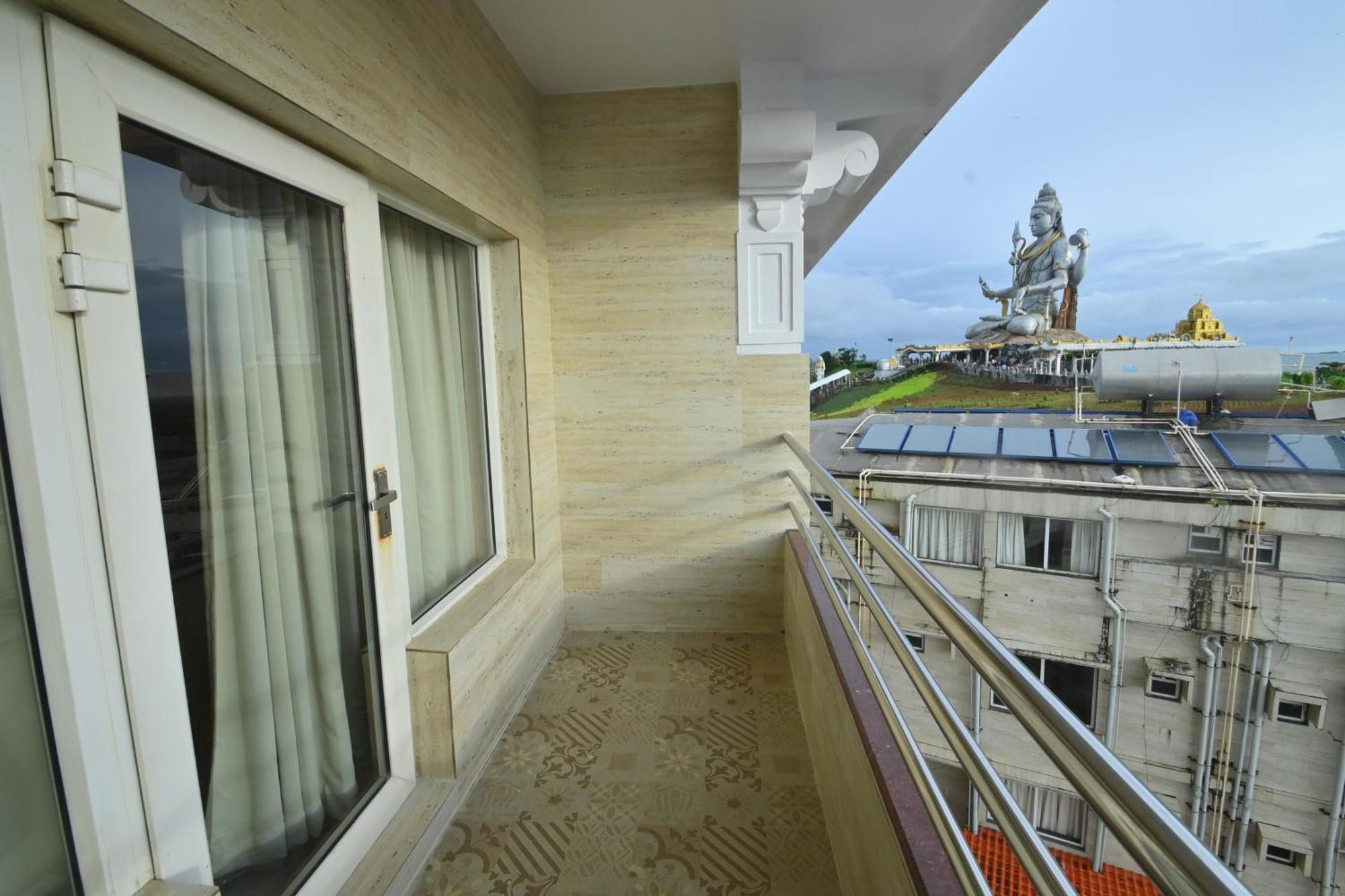 Rns Residency Sea View Hotel Mavalli Ngoại thất bức ảnh