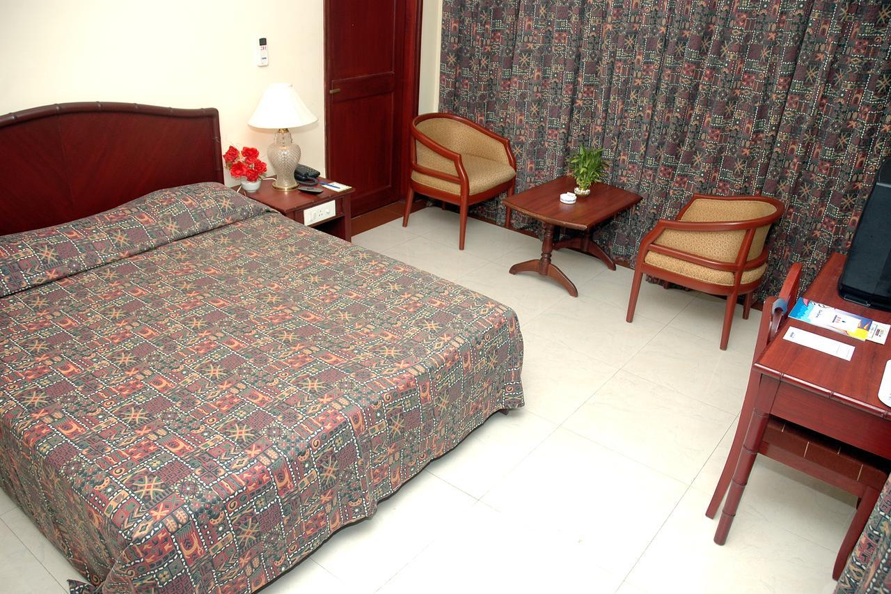 Rns Residency Sea View Hotel Mavalli Ngoại thất bức ảnh